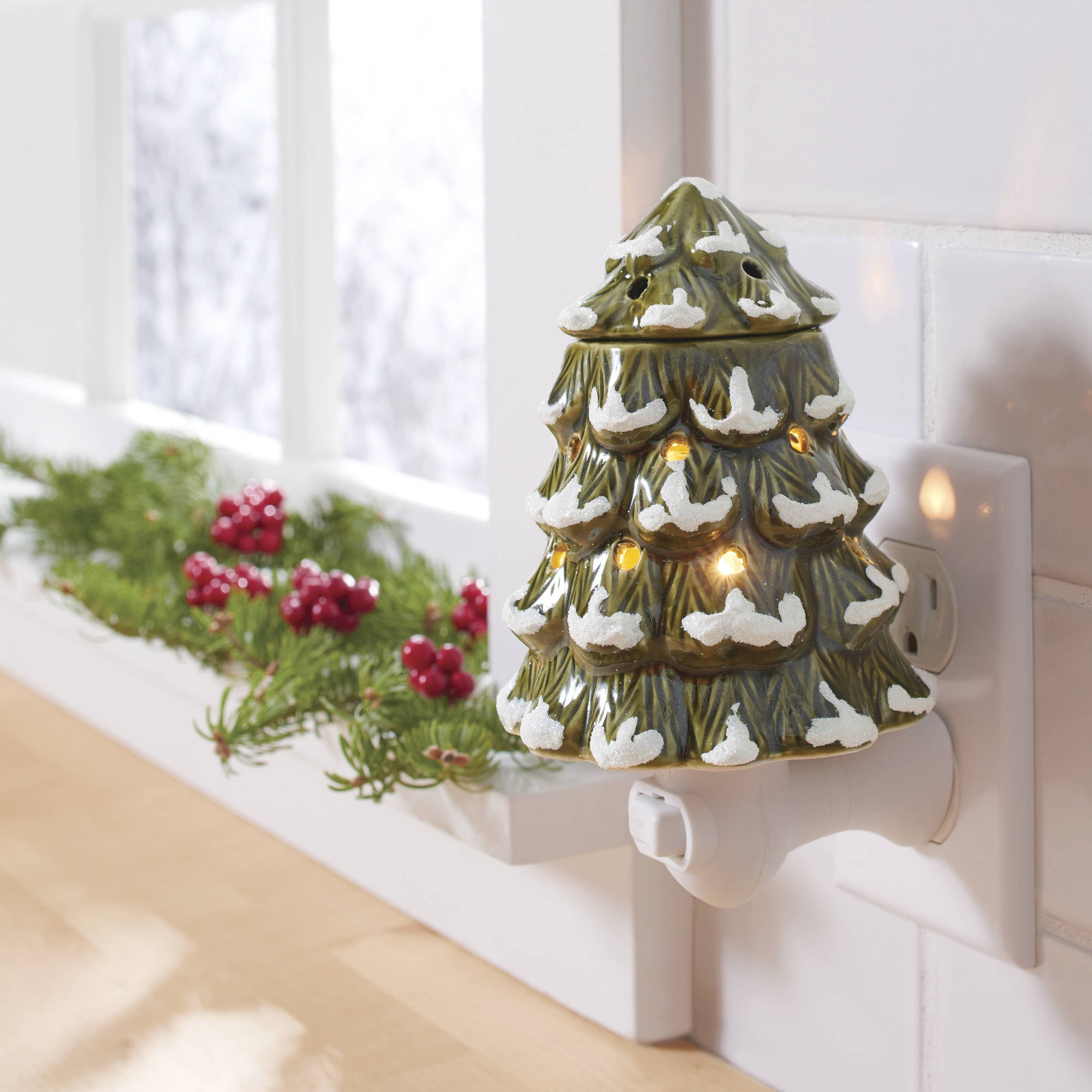 Better Homes and Gardens Full Size Warmer, Snowy Fraser