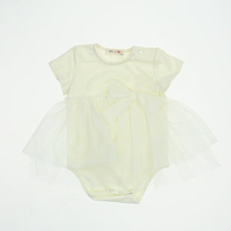 Pre-owned Mae Li Rose Girls Ivory Dress size: 6-9 Months