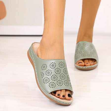 Christmas Fashion Ladies Flat Hollow Slippers Roman Style Spring And Summer Sandals
Christmas Fashion Ladies Flat Hollow Slippers Roman Style Spring And Summer Sandals