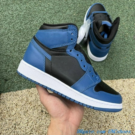 Jumpman 1 1s Basketball Shoes Mens Women Chicago Lost and Found University Blue UNC Bred Patent Black Toe Tan Gum Smoke Grey Starfish Gorge Green Designer Sneakers
Jumpman 1 1s Basketball Shoes Mens Women Chicago Lost and Found University Blue UNC Bred Patent Black Toe Tan Gum Smoke Grey Starfish Gorge Green Designer Sneakers