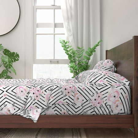 Boho Geometric Floral Pink And Black 100% Cotton Sateen Sheet Set by Roostery