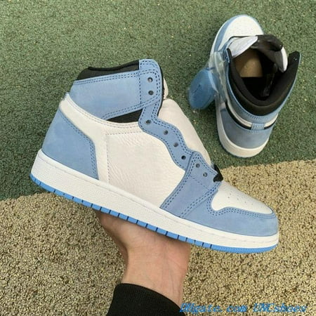 Jumpman 1 1s Basketball Shoes Mens Women Chicago Lost and Found University Blue UNC Bred Patent Black Toe Tan Gum Smoke Grey Starfish Gorge Green Designer Sneakers
Jumpman 1 1s Basketball Shoes Mens Women Chicago Lost and Found University Blue UNC Bred Patent Black Toe Tan Gum Smoke Grey Starfish Gorge Green Designer Sneakers
