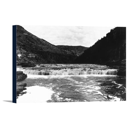 Arizona - Apache Falls between Globe and Holbrook Photograph (18x12 Gallery Wrapped Stretched Canvas)