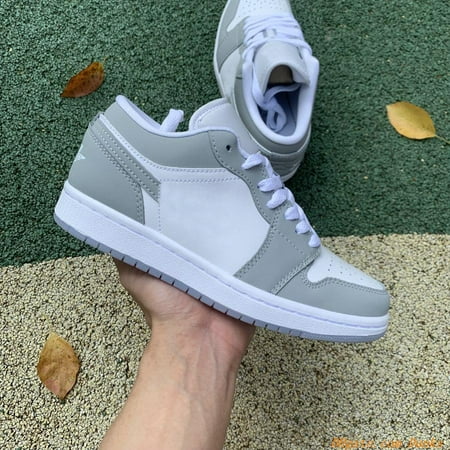 Jumpman 1 1s Low Retro Basketball Shoes Mens Women Fragment Travis Reverse Mocha Taxi Vintage Grey UNC Hemp White Panda University Blue Shadow Bred Royal Top Sneakers
Jumpman 1 1s Low Retro Basketball Shoes Mens Women Fragment Travis Reverse Mocha Taxi Vintage Grey UNC Hemp White Panda University Blue Shadow Bred Royal Top Sneakers