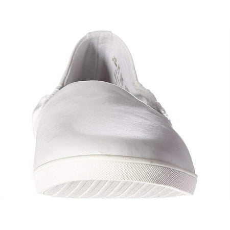 Carlos by Carlos Santana Women s Malinda Flat Sneaker White 7 M Medium US
Carlos by Carlos Santana Women s Malinda Flat Sneaker White 7 M Medium US