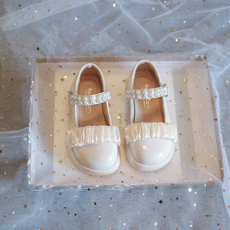 Little Girls Big Girls Glossy Dual-Pearl Strap Smocked Band Mary Jane Shoes W372 Sizes 10.5C-4Y
Little Girls Big Girls Glossy Dual-Pearl Strap Smocked Band Mary Jane Shoes W372 Sizes 10.5C-4Y