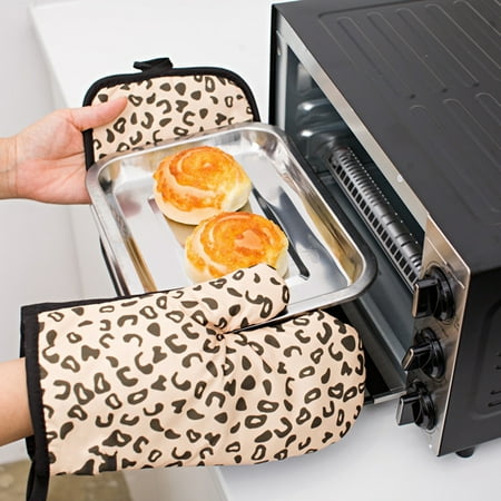 SunSunrise Leopard-print Microwave Gloves Thickened Heat Resistant Mitts Kitchen Baking Kit
SunSunrise Leopard-print Microwave Gloves Thickened Heat Resistant Mitts Kitchen Baking Kit