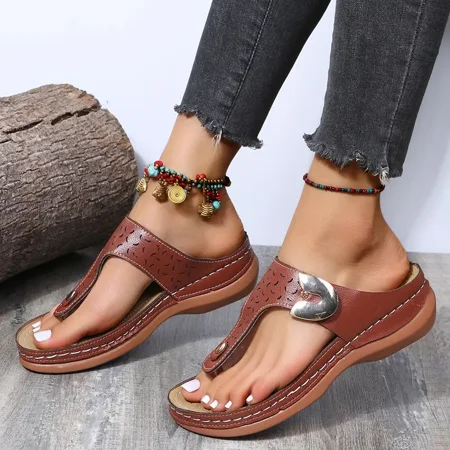 Women‘s Wedge Heeled Flip Flops Solid Color Open Toe Beachwear Comfy Slippers Women‘s Outside Wear Casual Shoes
Women‘s Wedge Heeled Flip Flops Solid Color Open Toe Beachwear Comfy Slippers Women‘s Outside Wear Casual Shoes