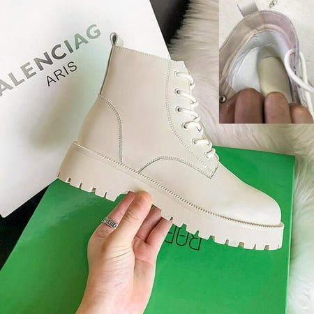 2023 Women s Snow Boots Genuine Leather Autumn Winter Flat Heel Daily Shoes Ankle Boots Plus Fur Platform Ladies British Girls
2023 Women s Snow Boots Genuine Leather Autumn Winter Flat Heel Daily Shoes Ankle Boots Plus Fur Platform Ladies British Girls