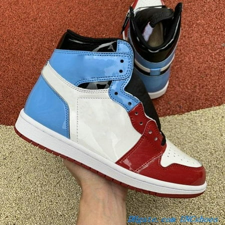 Basketball Shoes Mens Women 1 1s Retro Travis Scott Black Phantom Patent Bred Starfish Chicago Lost and Found Ice Blue Gorge Green Dark Mocha Twist Sneakers Trainers
Basketball Shoes Mens Women 1 1s Retro Travis Scott Black Phantom Patent Bred Starfish Chicago Lost and Found Ice Blue Gorge Green Dark Mocha Twist Sneakers Trainers