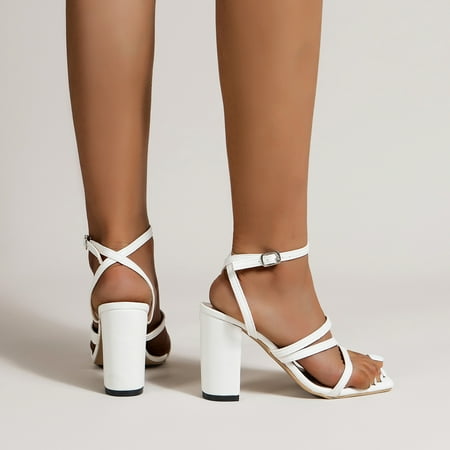 Women‘s Buckle Detail Chunky Heeled Ankle Strap Sandals