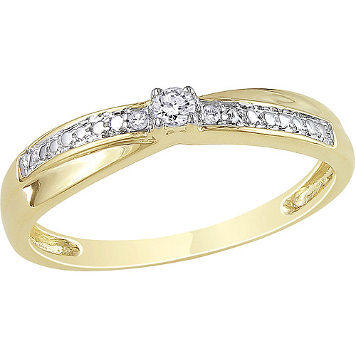 Diamond Accent 10kt Yellow Gold Heart Promise Ring