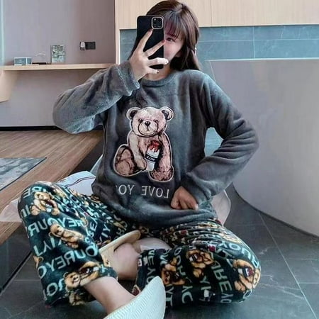 CoCopeaunt Coral velvet pajamas female winter new small fragrant velvet thickened sweet home wear can be worn outside the pajamas set
CoCopeaunt Coral velvet pajamas female winter new small fragrant velvet thickened sweet home wear can be worn outside the pajamas set