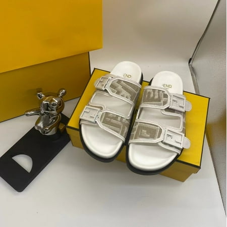 Couple‘s F Family Letter Two-strap Slippers Comfortable Outer Wear Casual Fashion All-match Beach Slippers
Couple‘s F Family Letter Two-strap Slippers Comfortable Outer Wear Casual Fashion All-match Beach Slippers