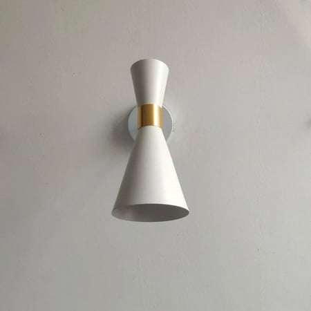 NEW postmodern minimalist fashion designer black / white iron dining room bedroom wall lamp
NEW postmodern minimalist fashion designer black / white iron dining room bedroom wall lamp