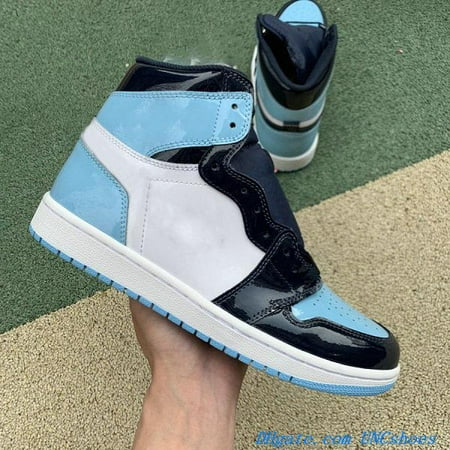 Basketball Shoes Mens Women 1 1s Retro Travis Scott Black Phantom Patent Bred Starfish Chicago Lost and Found Ice Blue Gorge Green Dark Mocha Twist Sneakers Trainers
Basketball Shoes Mens Women 1 1s Retro Travis Scott Black Phantom Patent Bred Starfish Chicago Lost and Found Ice Blue Gorge Green Dark Mocha Twist Sneakers Trainers