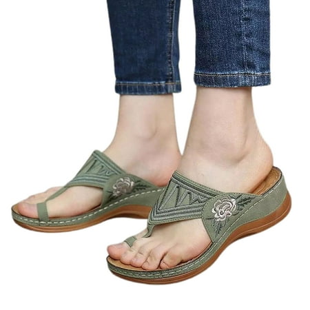 huanledash 1 Pair Sandals Comfortable Printed Pattern Faux Leather Large Size Thick Heel Women Wedges Slippers for Daily Life
huanledash 1 Pair Sandals Comfortable Printed Pattern Faux Leather Large Size Thick Heel Women Wedges Slippers for Daily Life