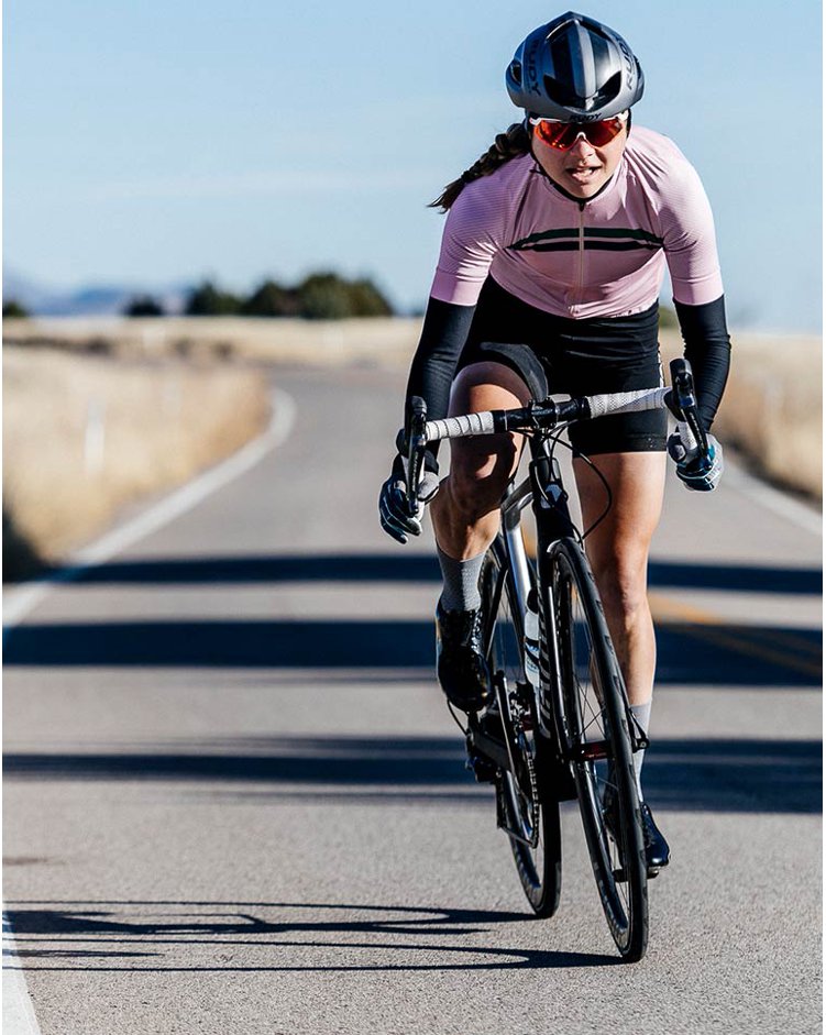 Shop Viathon R1 Road Bike: The embodiment of speed & efficiency.
