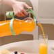thumbnail image 1 of Mango de bebidas, barra de agarre de botella de bebida, manija de sujeción de cola, utensilios para beber, agarre de portador de botellas de agua, verde, 1 of 8
