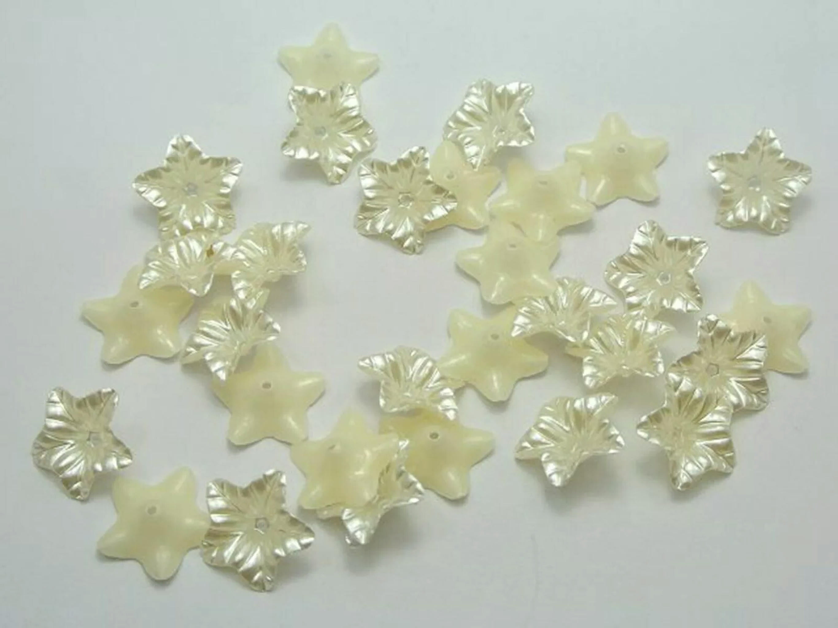 U8MO 500 Ivory Acrylic Pearl Bead Cap Bellflower Bell Flower Beads 16mm Wholesales