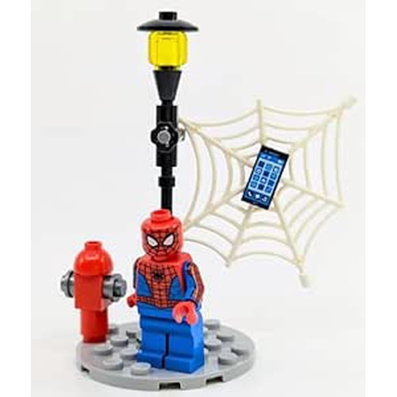 LEGO Marvel Superheroes: Spider-Man Minifigure with Street Light and Web - Ages 6+
