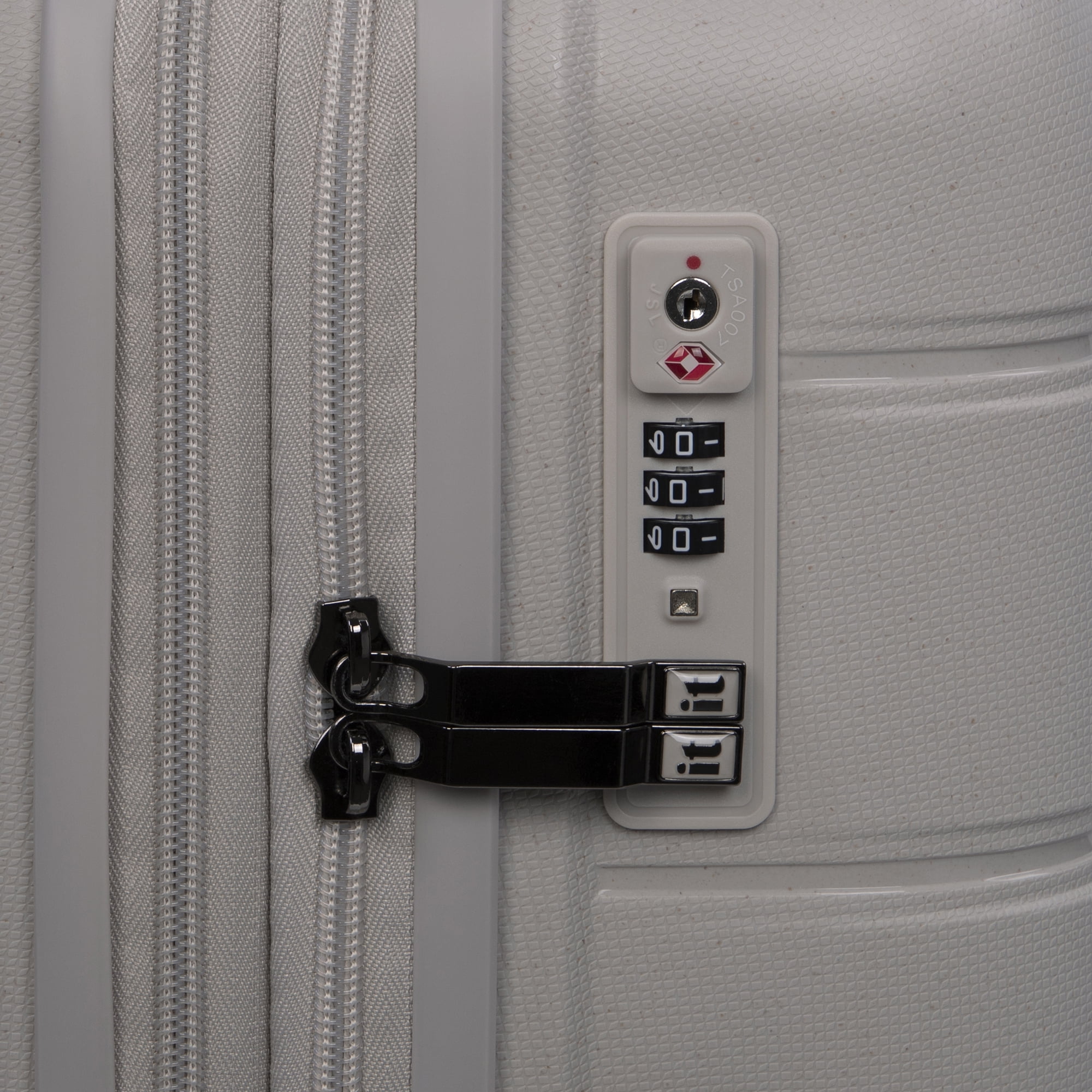 it luggage Eco-Tough 3 Piece Hardside 8 Wheel Expandable Spinner Luggage Set, Silver Lining