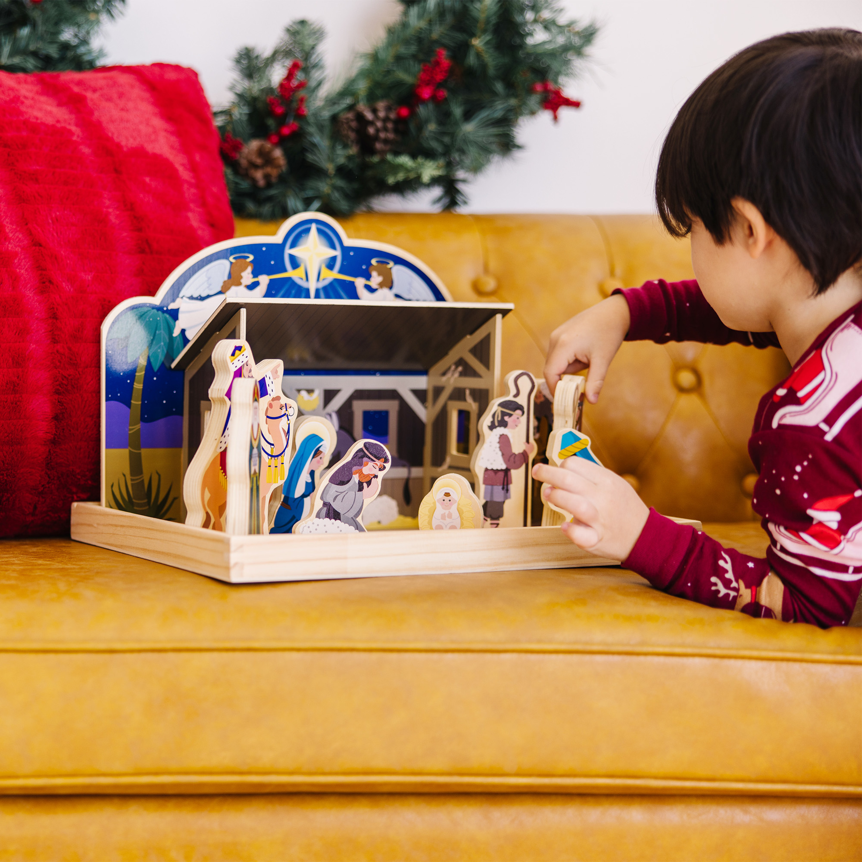 Melissa & Doug Wooden Nativity Set with Stable & 11 Figures photo 6