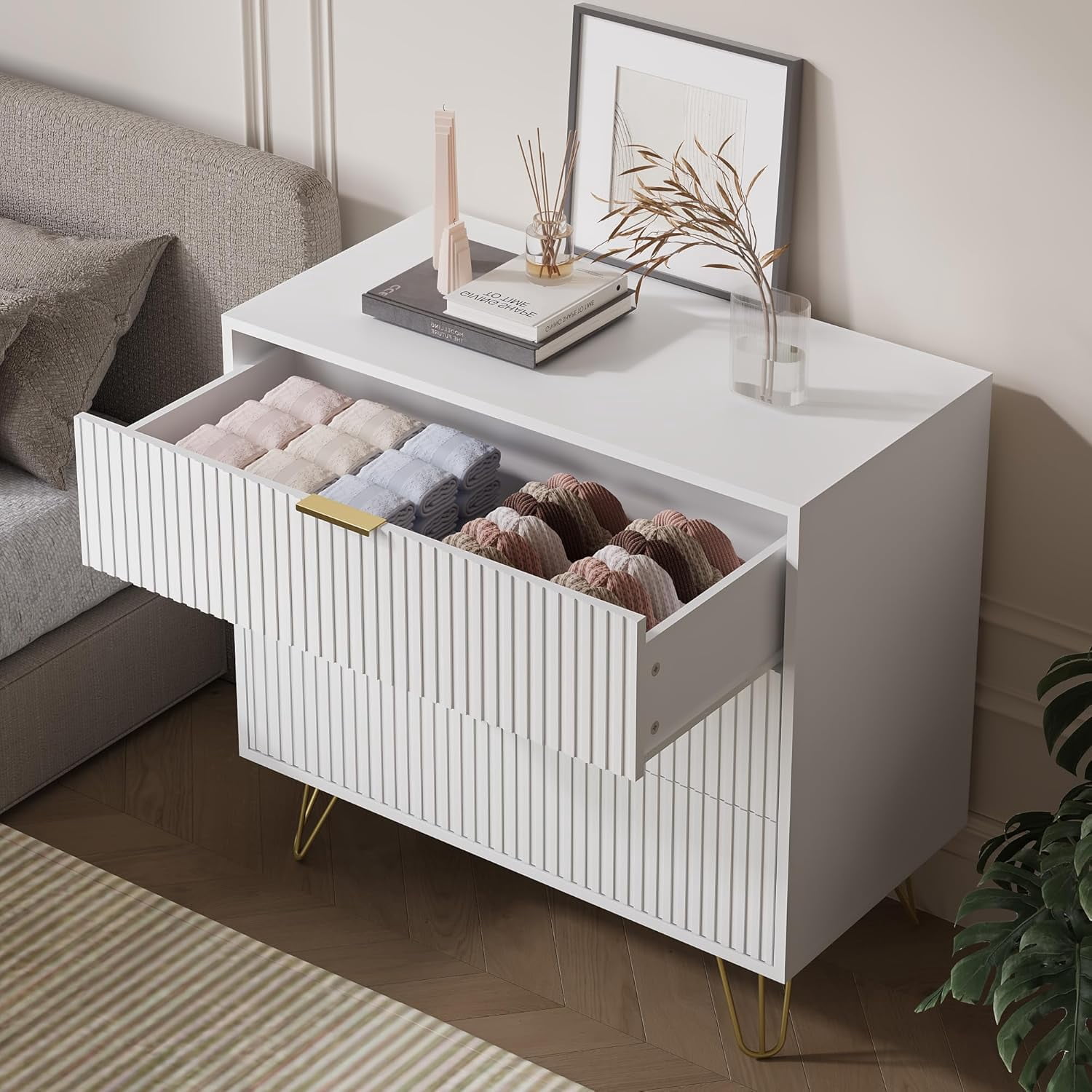 FURNIWAY White 3 Drawer Dresser for Bedroom, Modern Closet Dressers Chest of Drawers, Fluted Dresser Chest Cabinet with Gold Metal Handles, Nightstand for Bedroom, Living Room, Hallway, Entryway