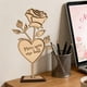 thumbnail image 4 of Decoración de la mesa familiar de figuras de madera, adorno artesanal para comedor, regalo personalizado para el Día de la Madre, escultura de madera maciza natural para guardar en recuerdo, 4 of 6