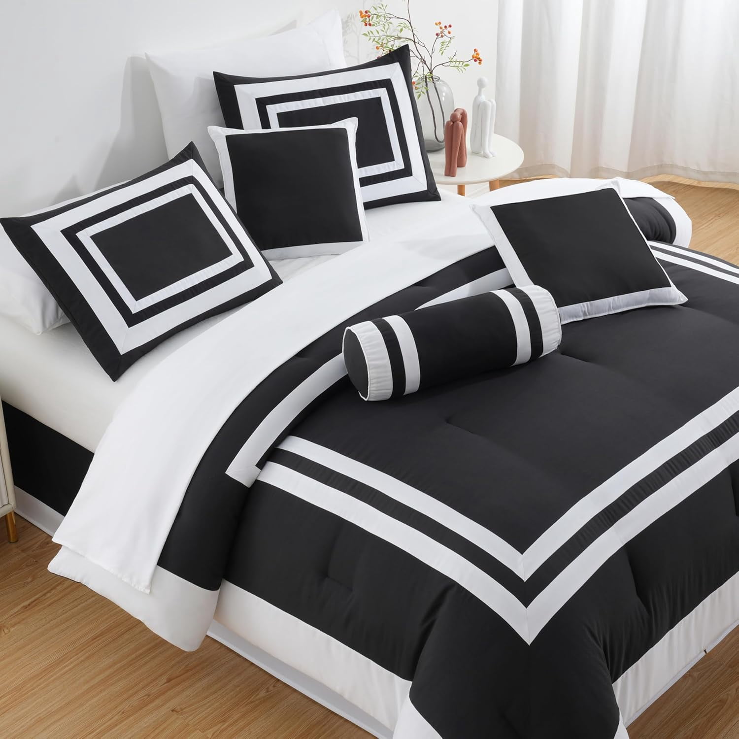 Chezmoi Collection Caprice 7-Piece Hotel Style Comforter Set King Size, Black/White Square Pattern Color Block Bedding with Decorative Pillows, Luxurious Lightweight All Season Bed Set