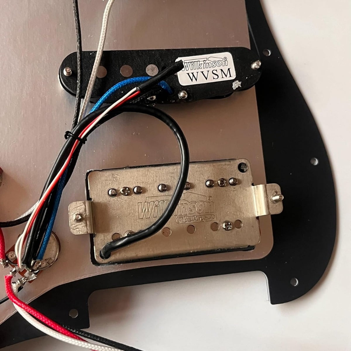 SSH Prewired Guitar Strat Pickguard Set Ainico 5 Humbucker Pickups Coil Splitting Switch Multi Switch Harnesses ,For Fender ST Electric Guitar Part Replacement