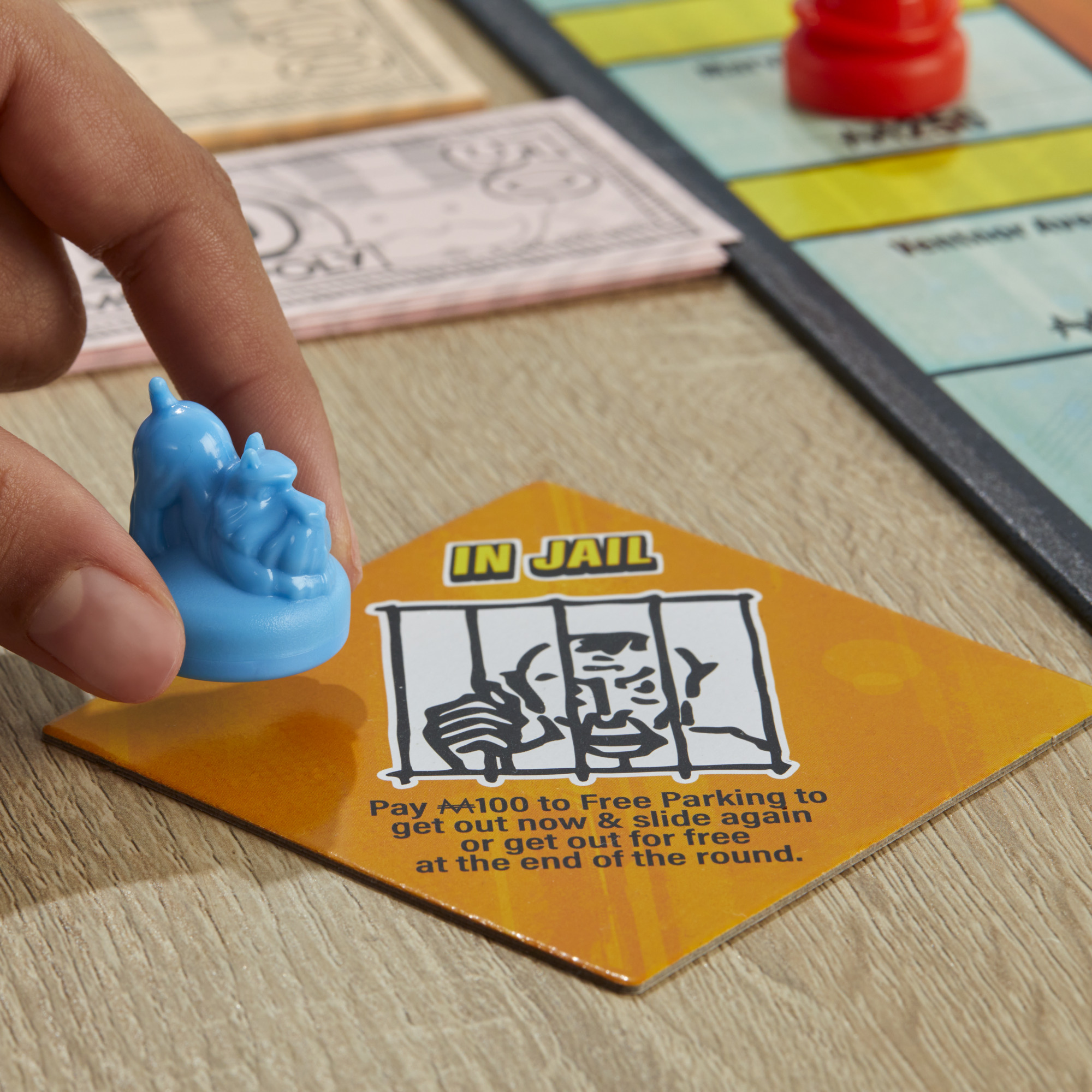 Monopoly Knockout Family Party Game, Quick-Play Edition photo 5