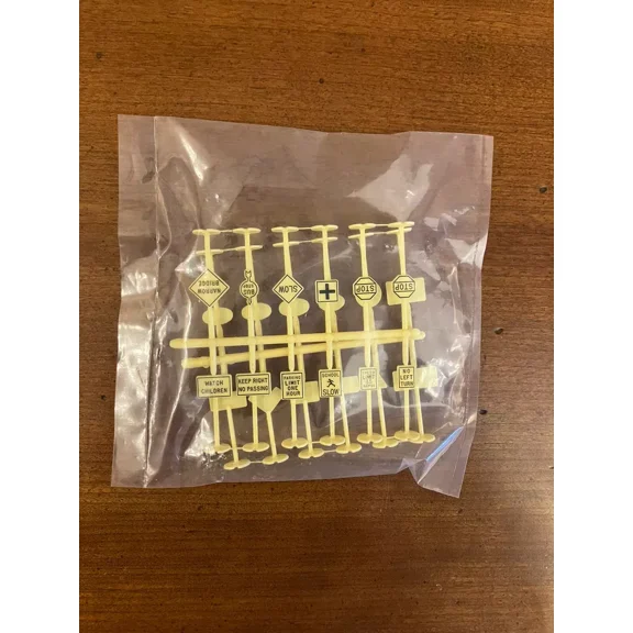 Ho train street signs ( brand new )