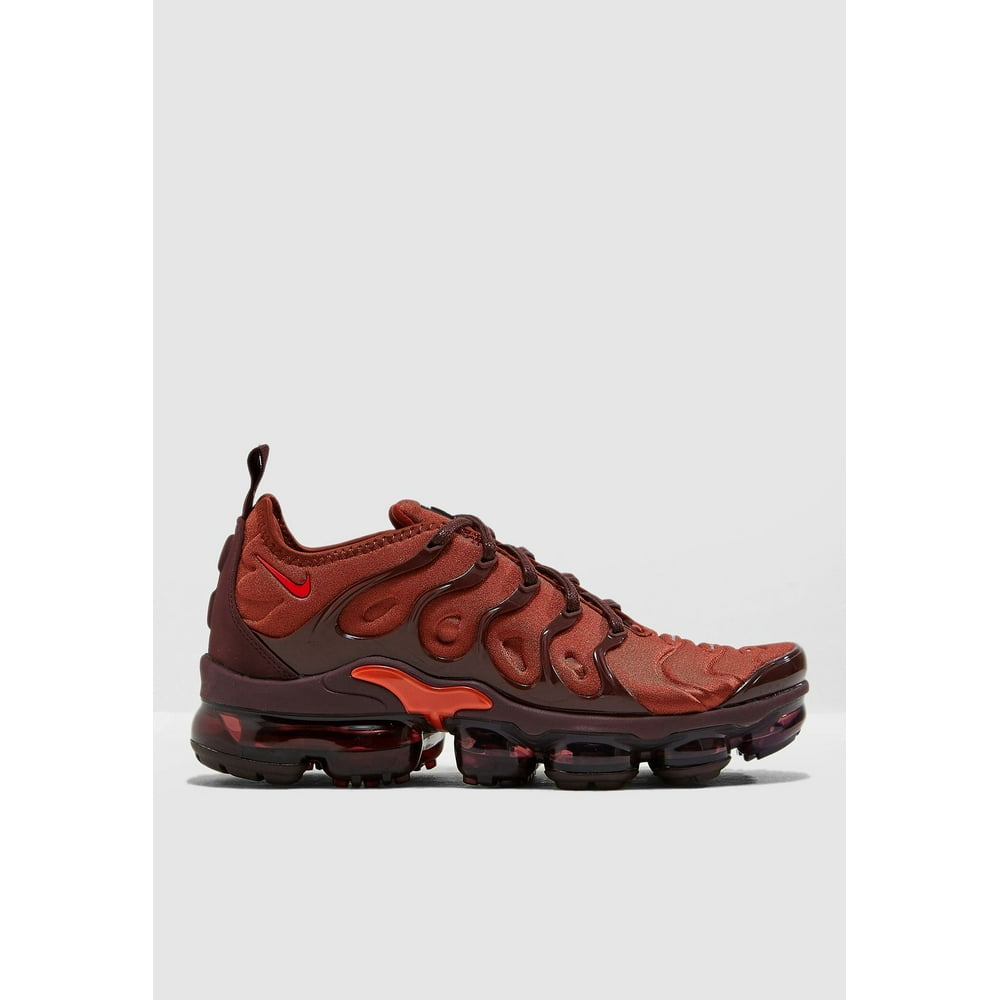 red vapormax for women