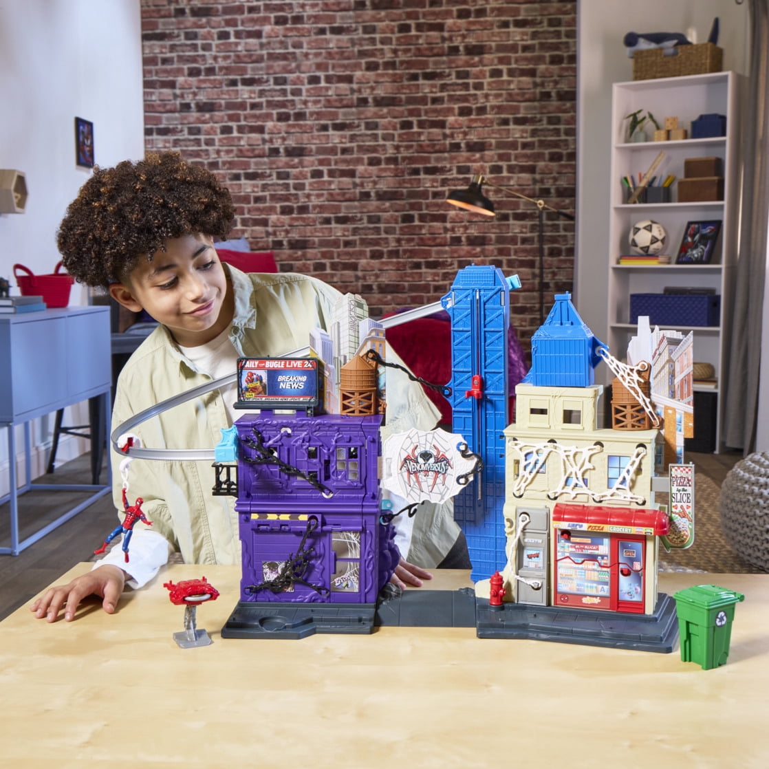 Marvel Spider-Man VenomVersus Web Slinging City Playset for Kids, Ages 4+