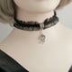 thumbnail image 5 of Collar con diseño de rosa láser para mujer, cadena de clavícula con personalidad única, color negro, 5 of 8