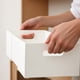 thumbnail image 5 of Caja de almacenamiento retráctil con compartimentos y divisor ajustable | Organizador de plástico blanco de 27,5 x 13 x 12 cm | Cajón para vajilla, papelería y maquillaje, extensible, con patas, 5 of 6