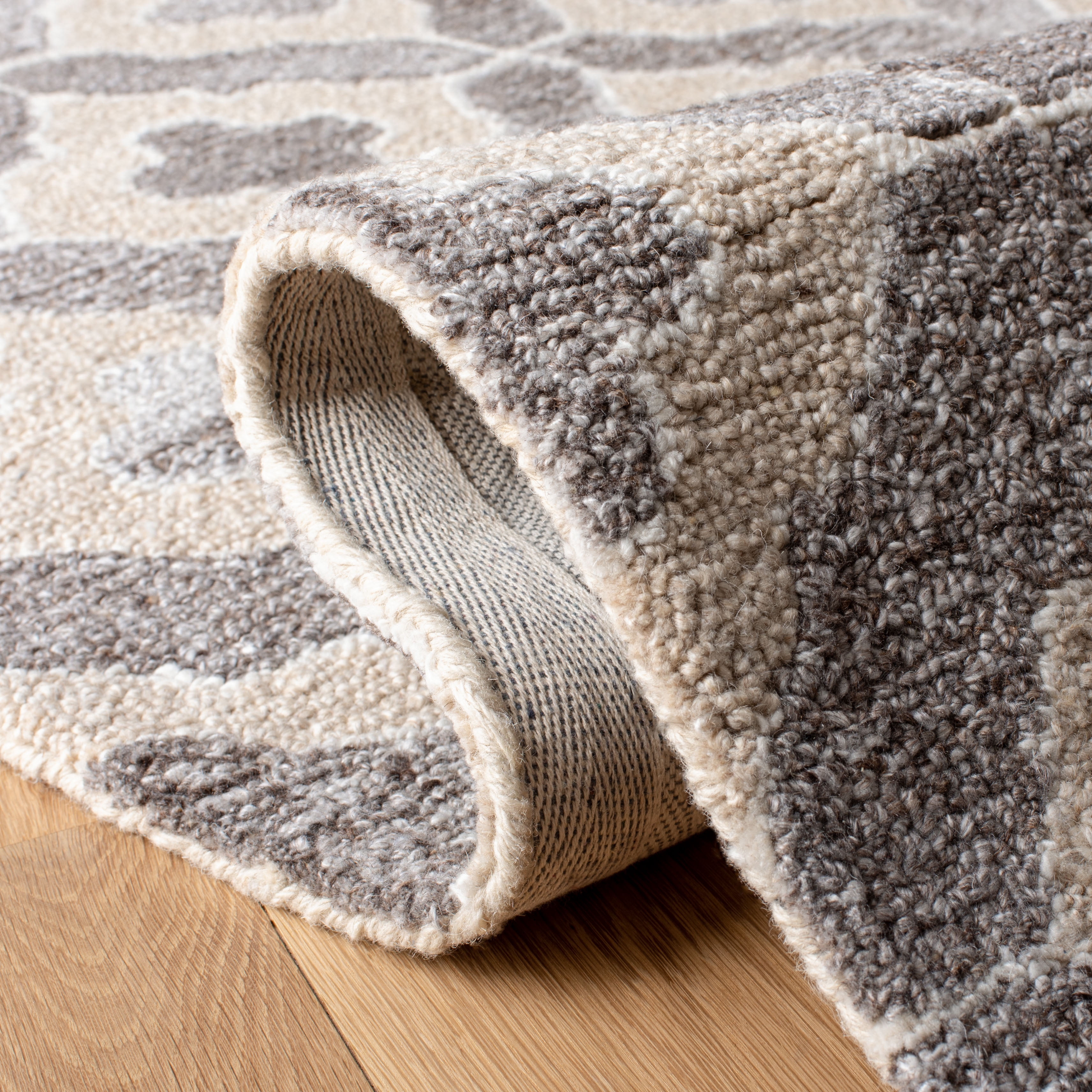 SAFAVIEH Abstract Harlow Trellis Runner Rug, Beige/Gray, 2'3" x 8'
