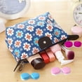 thumbnail image 4 of Estuche para lentes de contacto Erewa, paquete de 12 unidades, kit de almacenamiento, blanco y rosa, 4 of 7