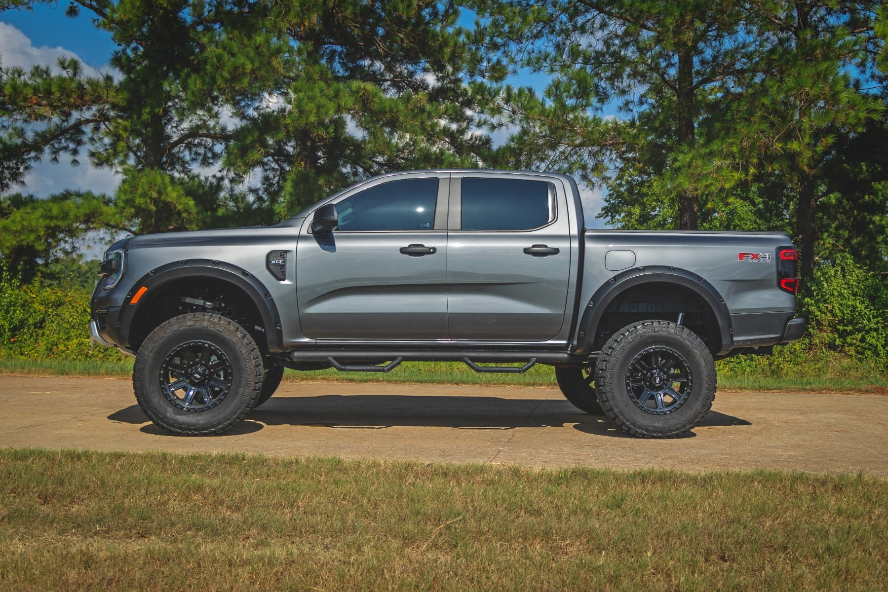 Rough Country Low Profile Bed Cover for 2019-2023 Ford Ranger | 5' - 47220500B