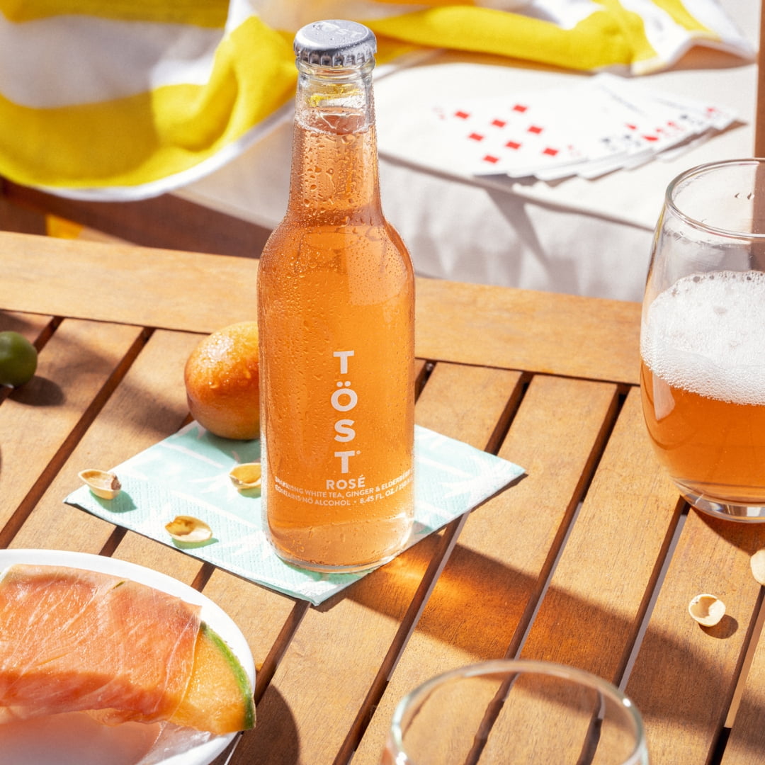 TÖST Rosé Non-Alcoholic Sparkling Beverage, 250 ML - 16 Pack