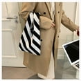 thumbnail image 1 of Bolsos de hombro para mujer Macarena Bolso tejido negro capacidad 25x30 cm, 1 of 8