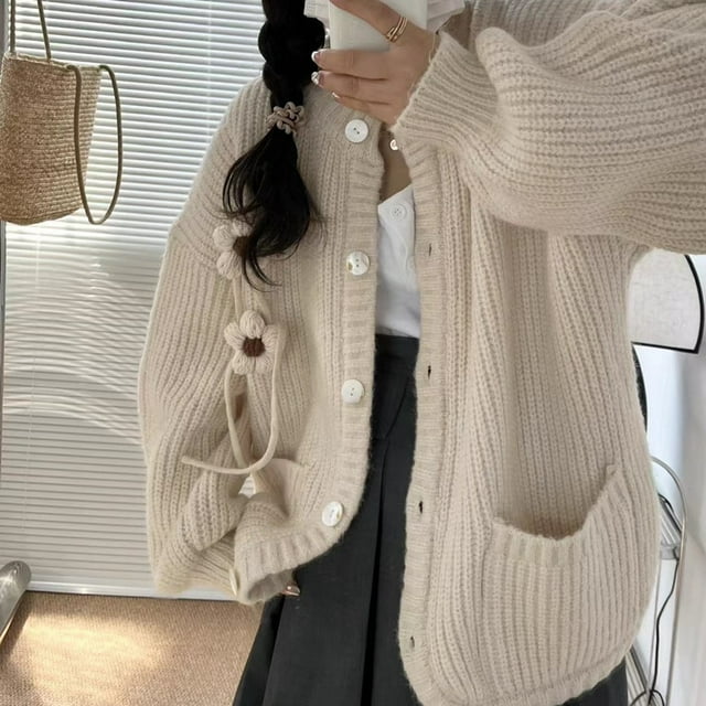 Suéter de cuello redondo con flores tridimensionales y nuevo diseño de otoño e invierno de Corea, chaqueta tipo cárdigan de punto suelta de estilo suave y perezoso