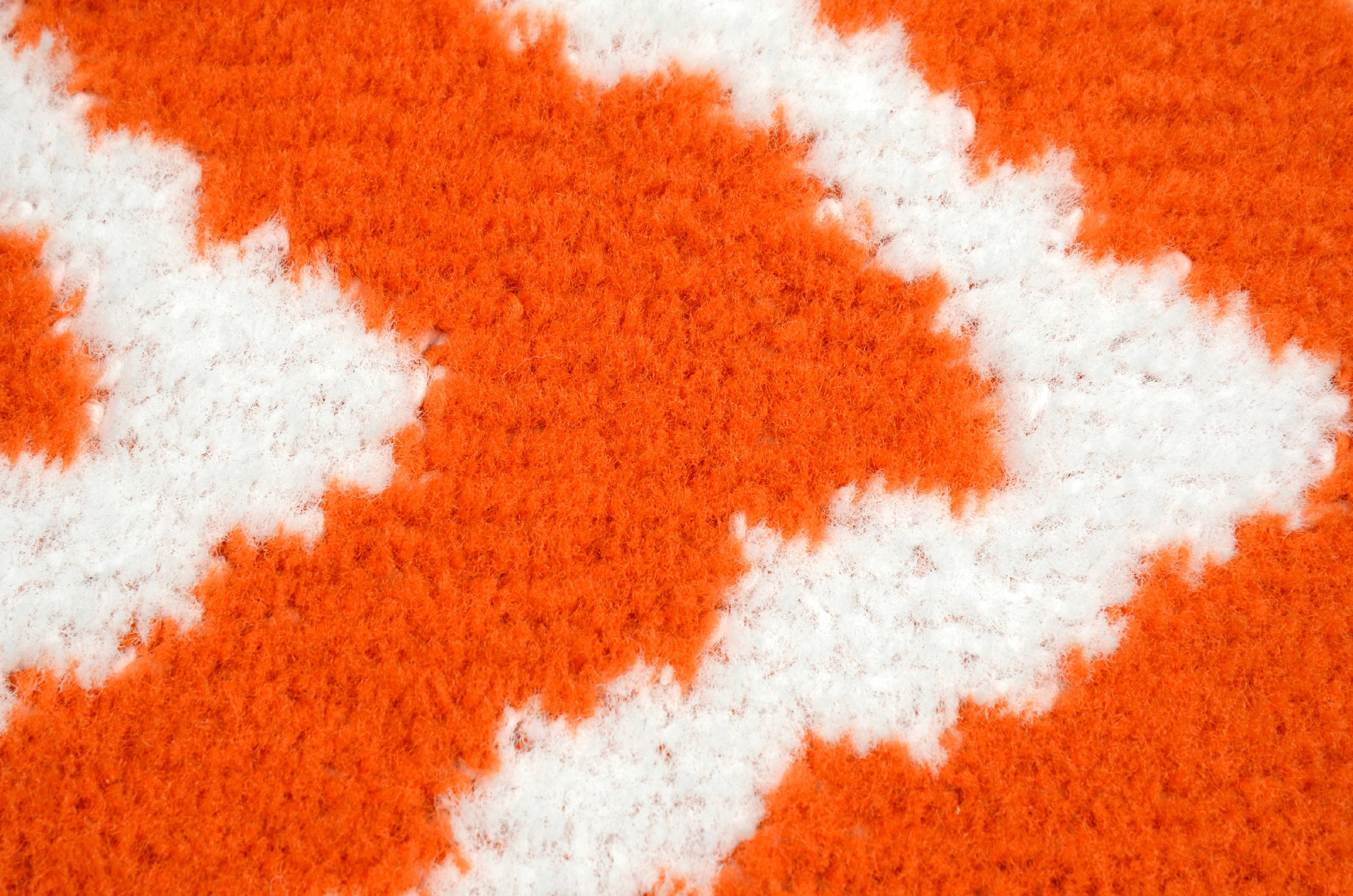 Mainstays Distressed Zig Zag Orange/White 5'x7' Indoor Area Rug