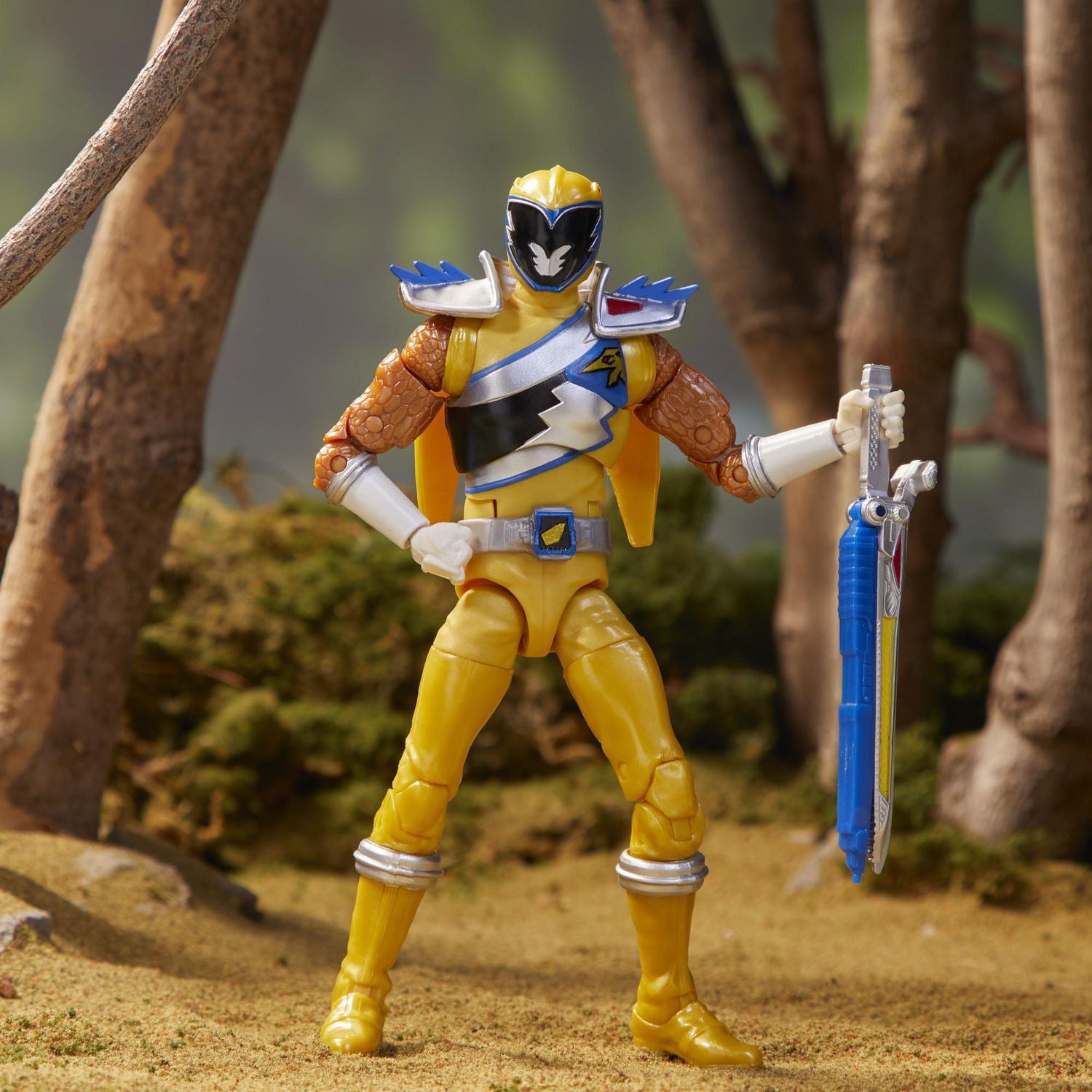 Power Rangers 6-Inch Lightning Collection Collectible Gold Ranger Action Figure