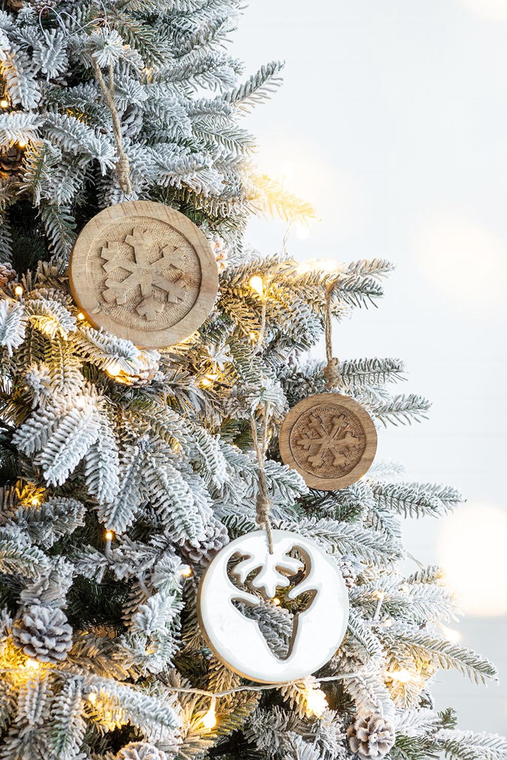 Set of 12 Round Snowflake Ornaments Mango Wood Embossed Snowflake Pattern Natural Wood Christmas Tree Decor Wall Door Mantle Tabletop Hanging