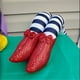 thumbnail image 4 of Estacas de patas de bruja de Halloween, estacas de patio para romper tumbas con patas de bruja para macetas, decoraciones con patas de bruja (rojas), 4 of 4