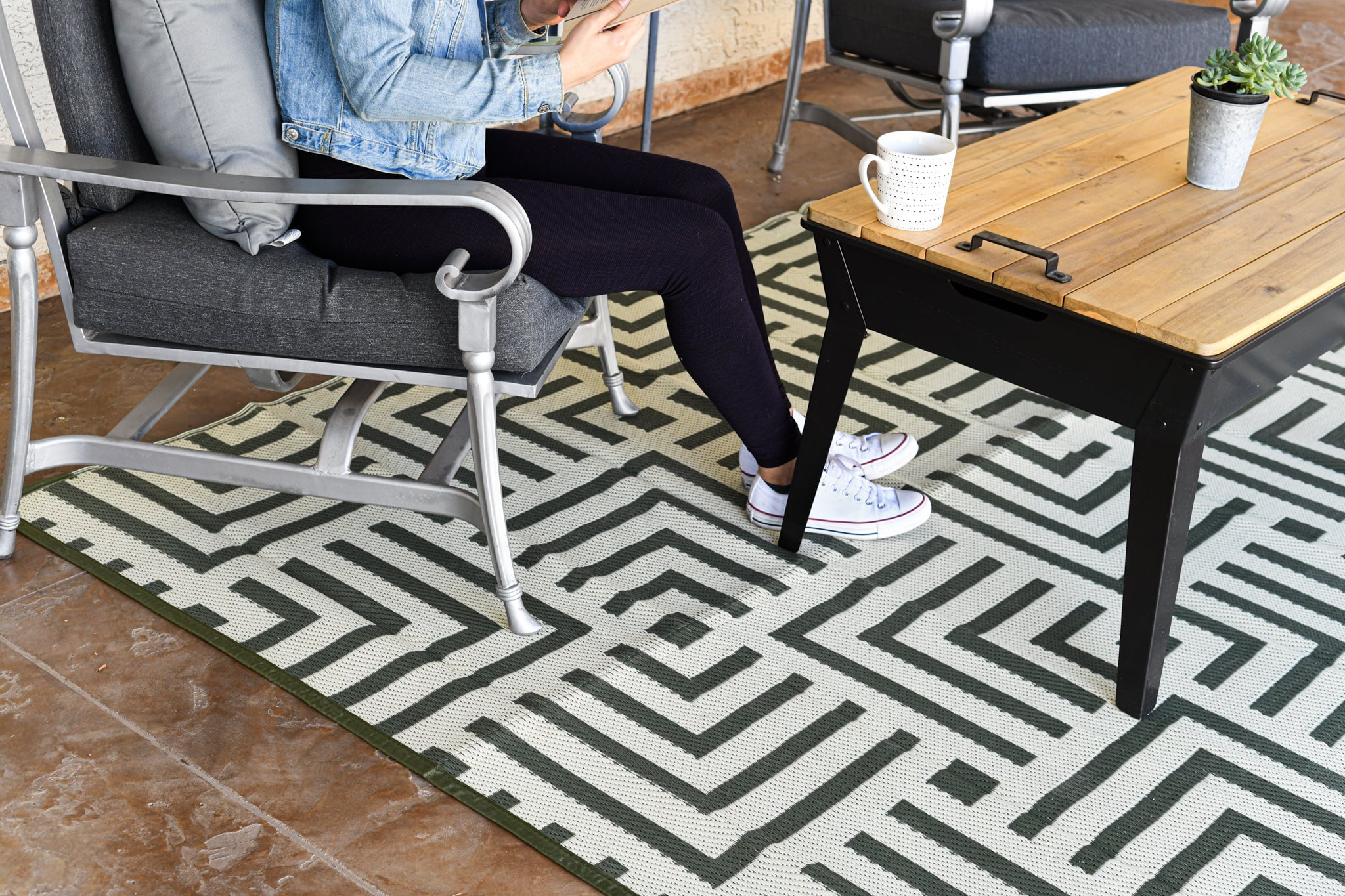 Reversible Mat 8x10 Foot Outdoor Polypropylene Pattern Patio Rug, Olive Green/Beige