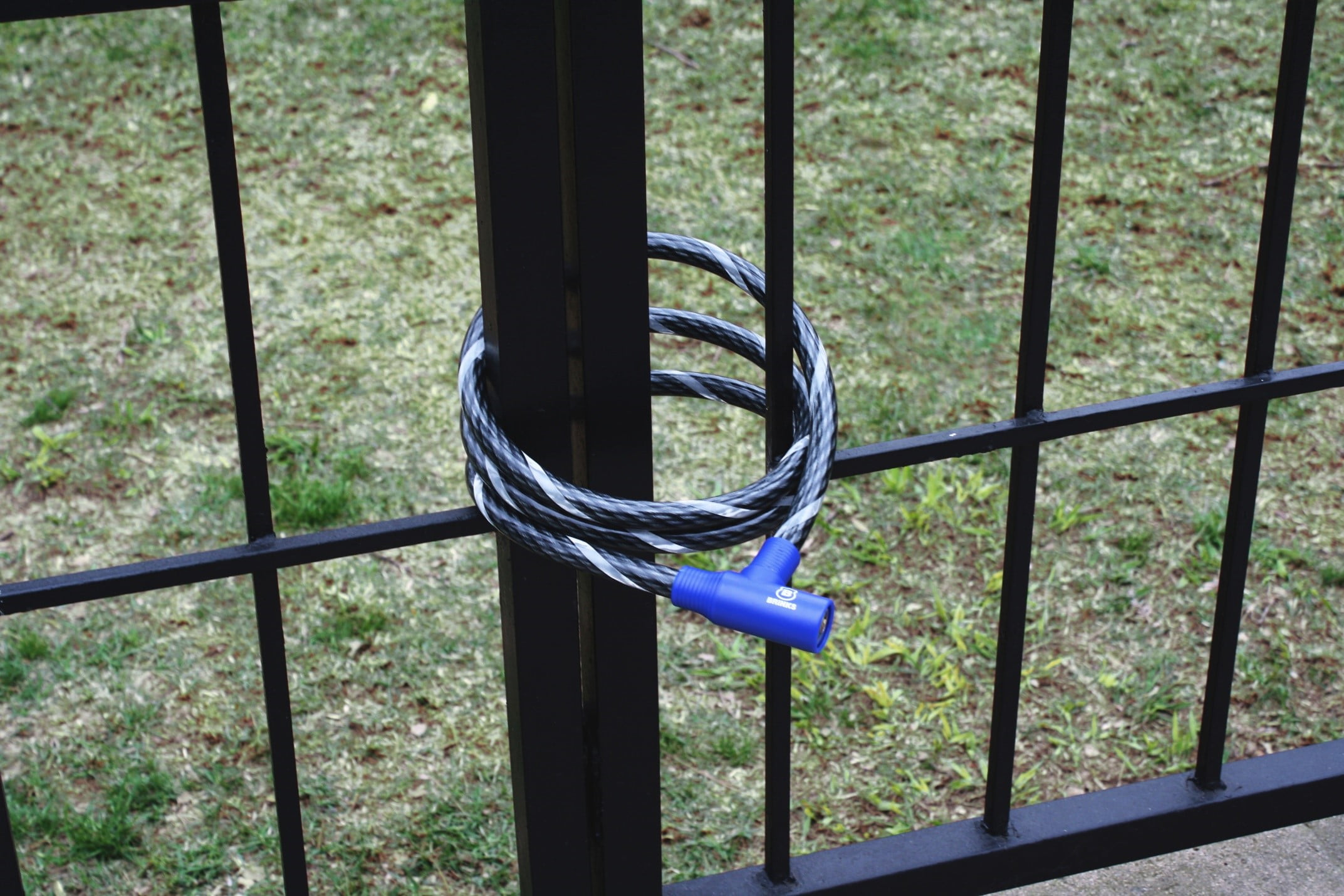 Brinks Covered 5/8in x 6ft Flexible Steel Keyed Cable Lock