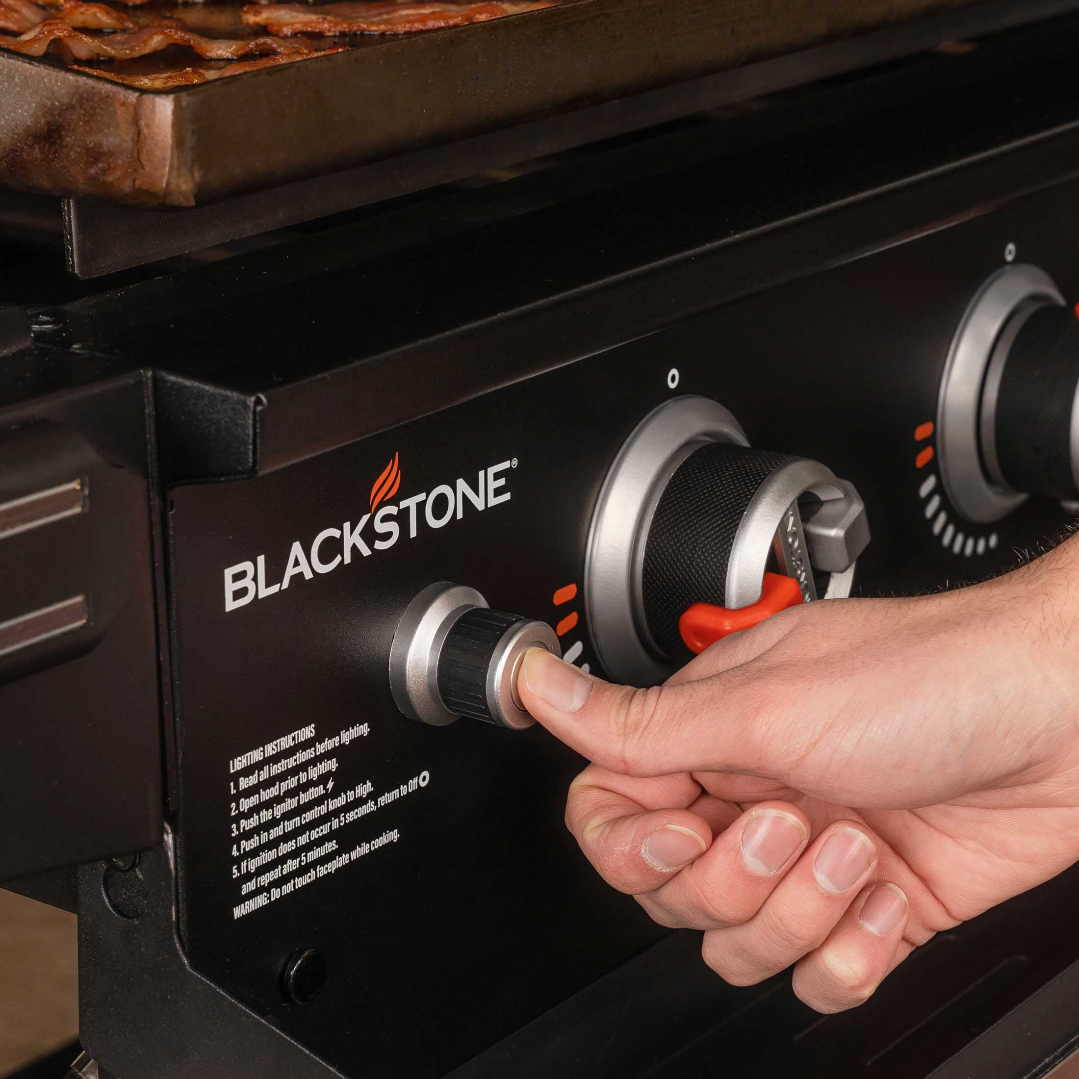 Blackstone 4Burner 36" Griddle with Hood and Front Shelf